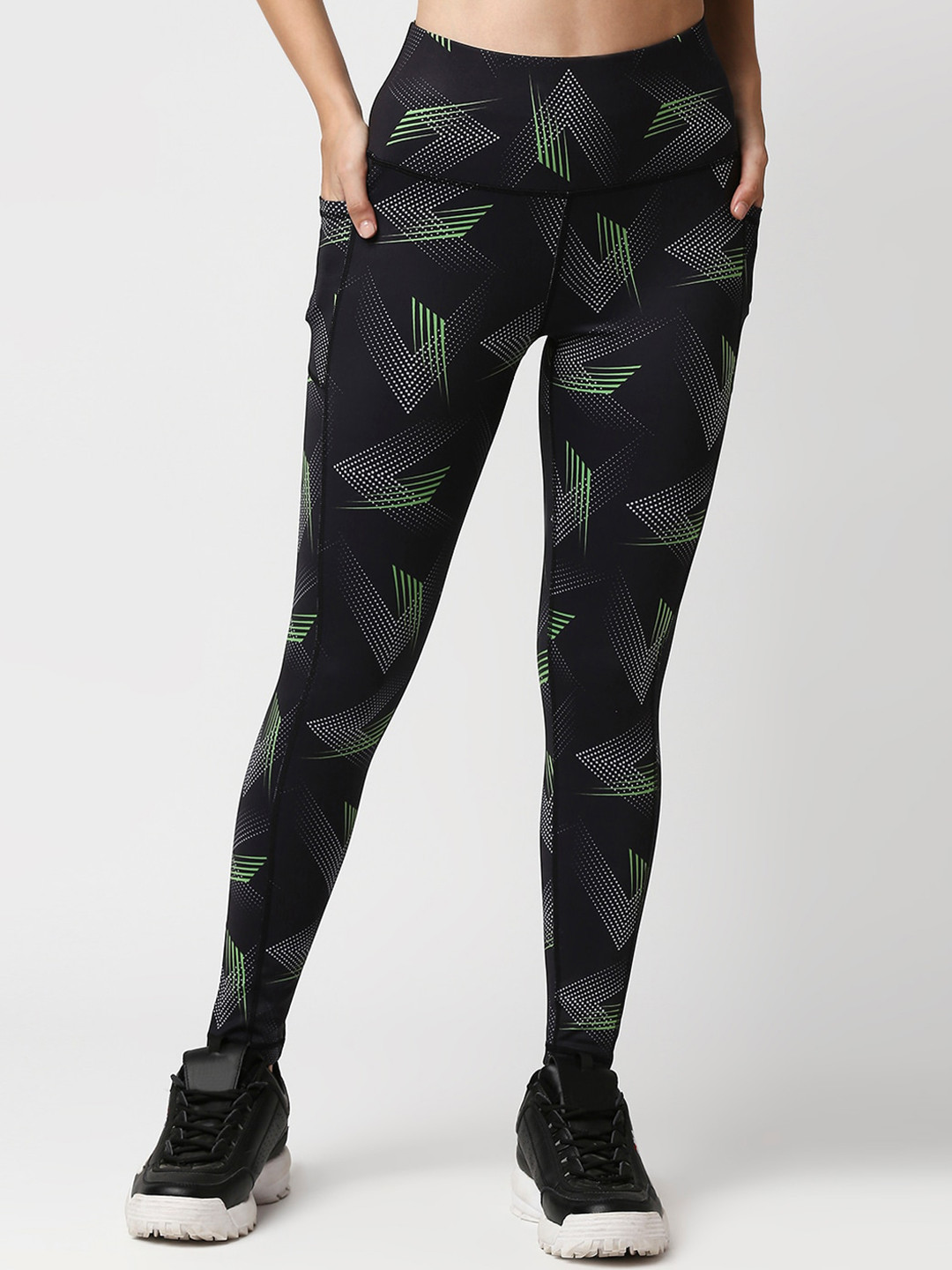 SOIE High Waist Ankle Length Quick Dry Printed Sports Leggings With Side Pockets