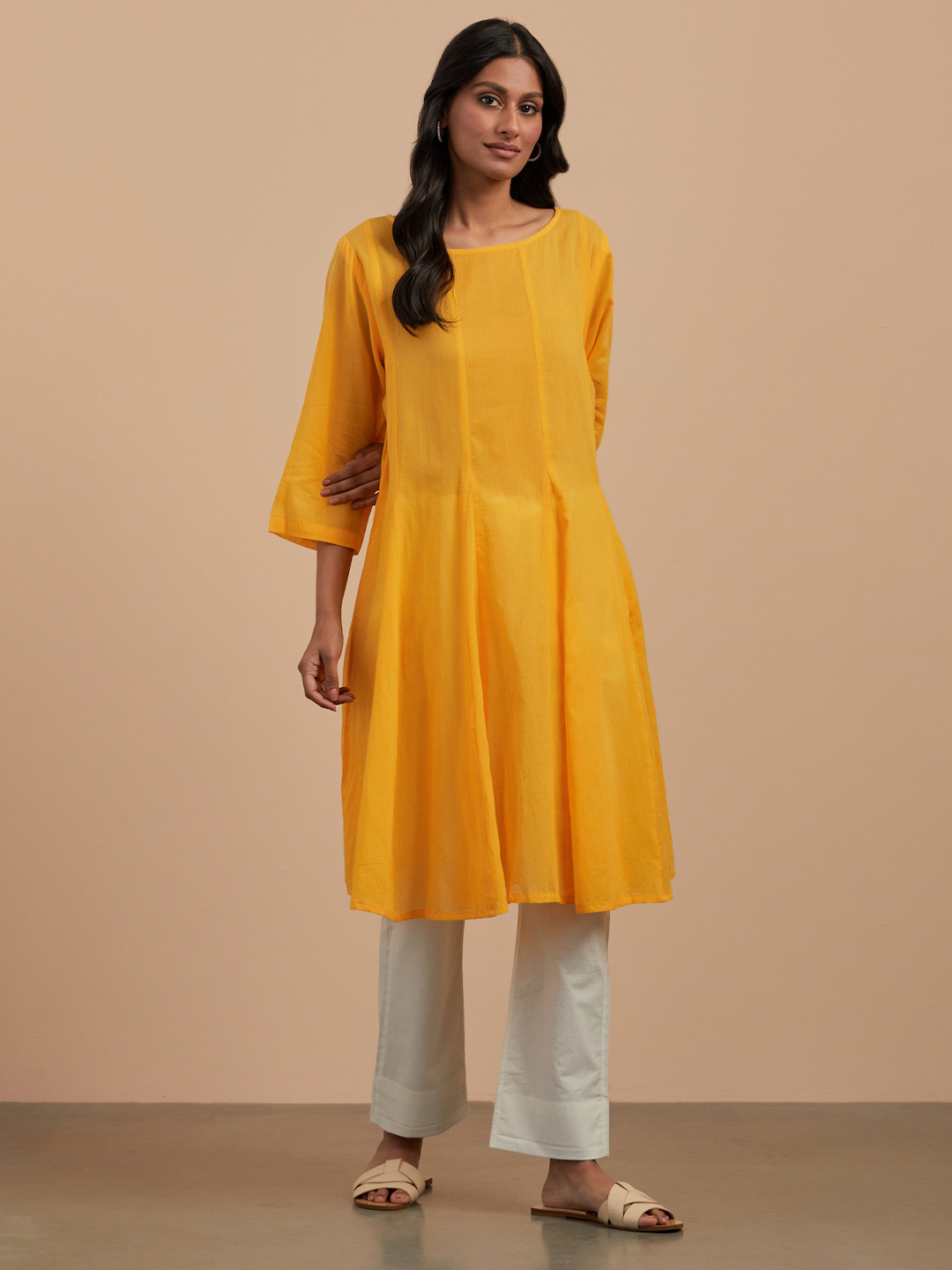 SMRITI GUPTA Boat Neck Panelled Pure Cotton Anarkali Kurta