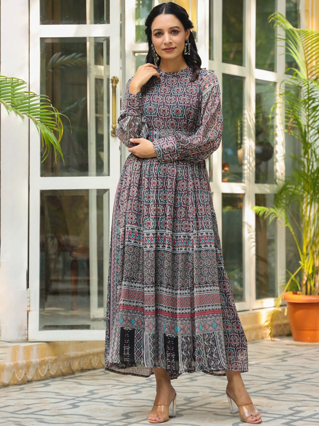 Juniper Geometric Printed Round Neck Flared Maxi Dress