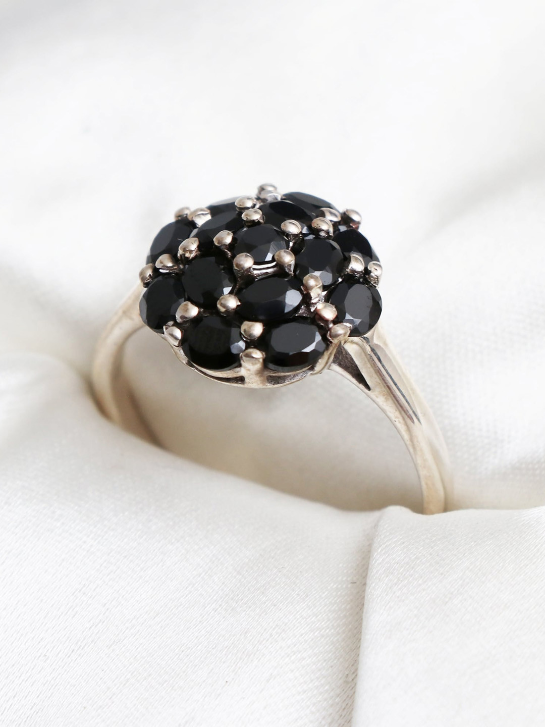 HIFLYER JEWELS 925 Sterling Silver-Plated Spinal Gemstone-Studded Finger Ring