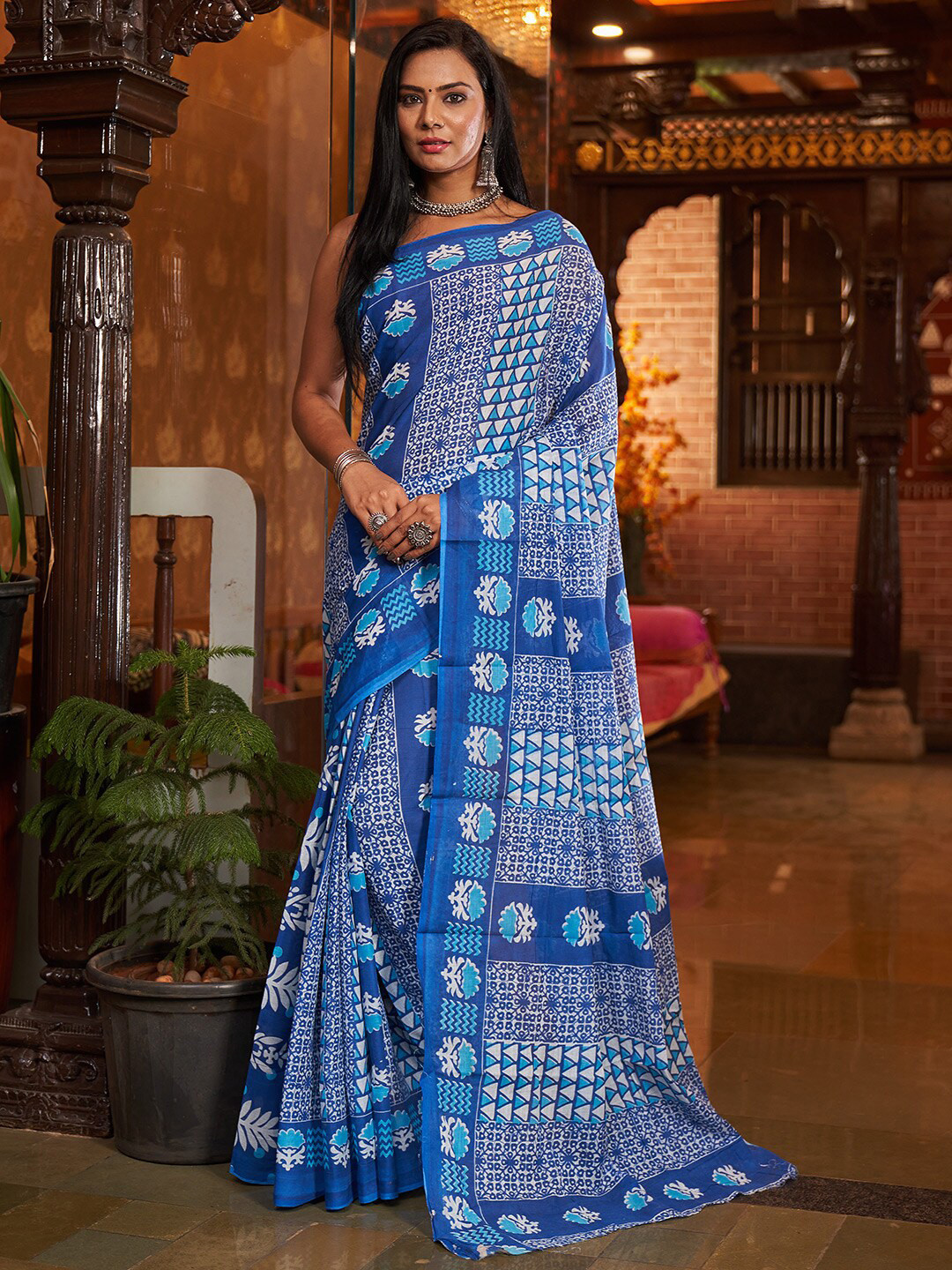 KARAGIRI Ethnic Motifs Printed Saree