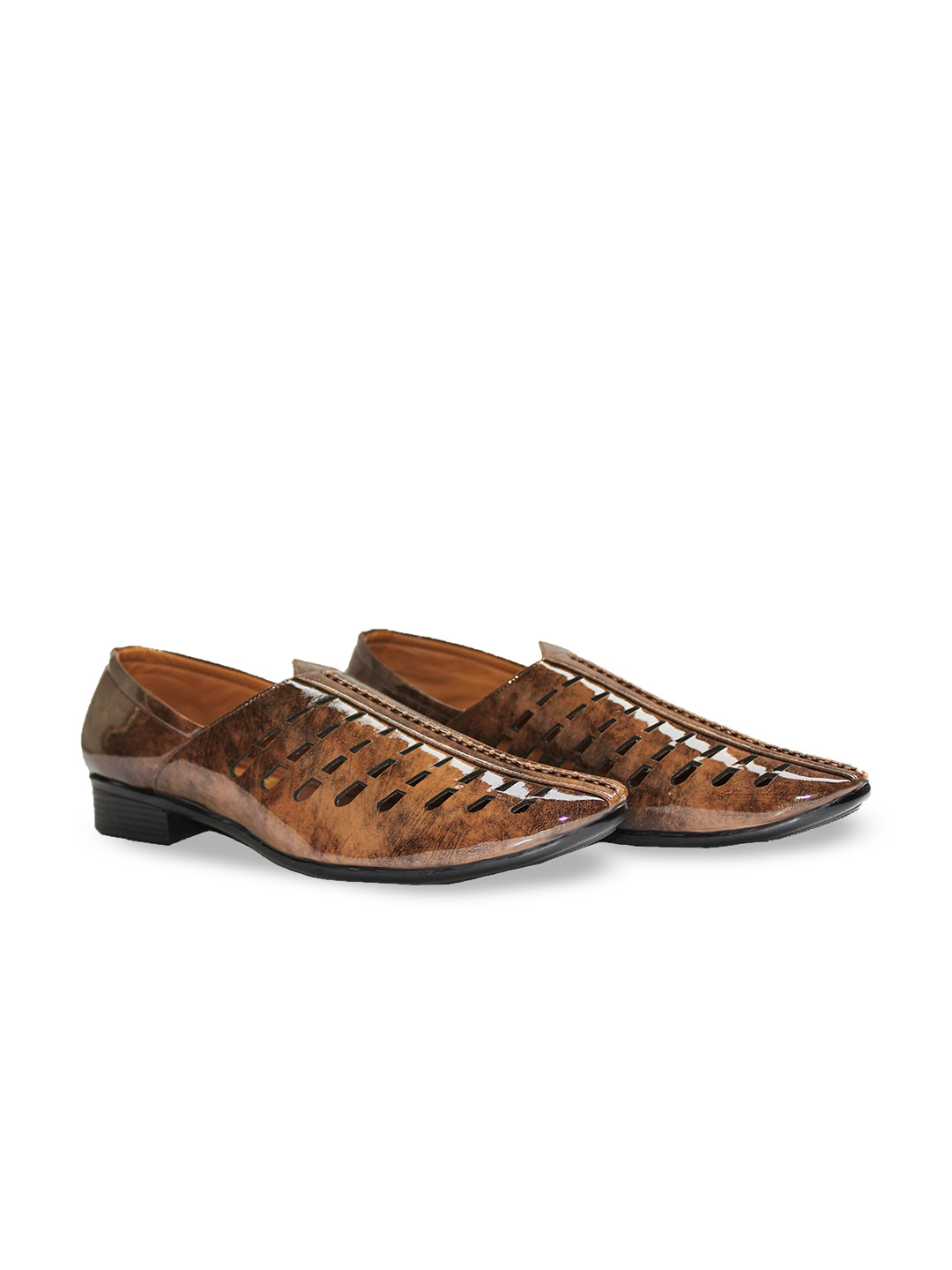 HikBi Men Laser Cuts Lightweight Mojaris