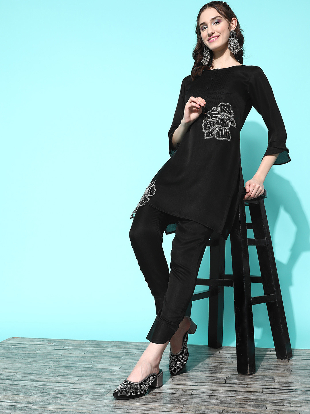 Sangria Women Butta Patch Work Kurta with Pant Set