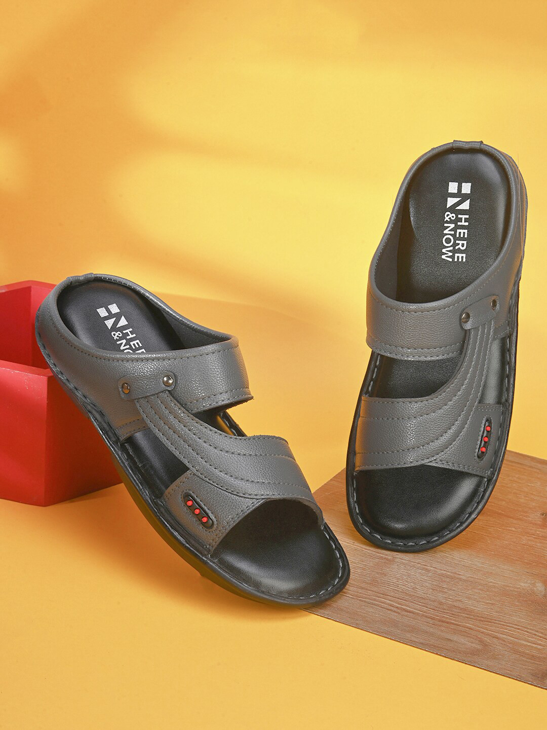 HERE&NOW Men Textured Open Toe Comfort Sandals