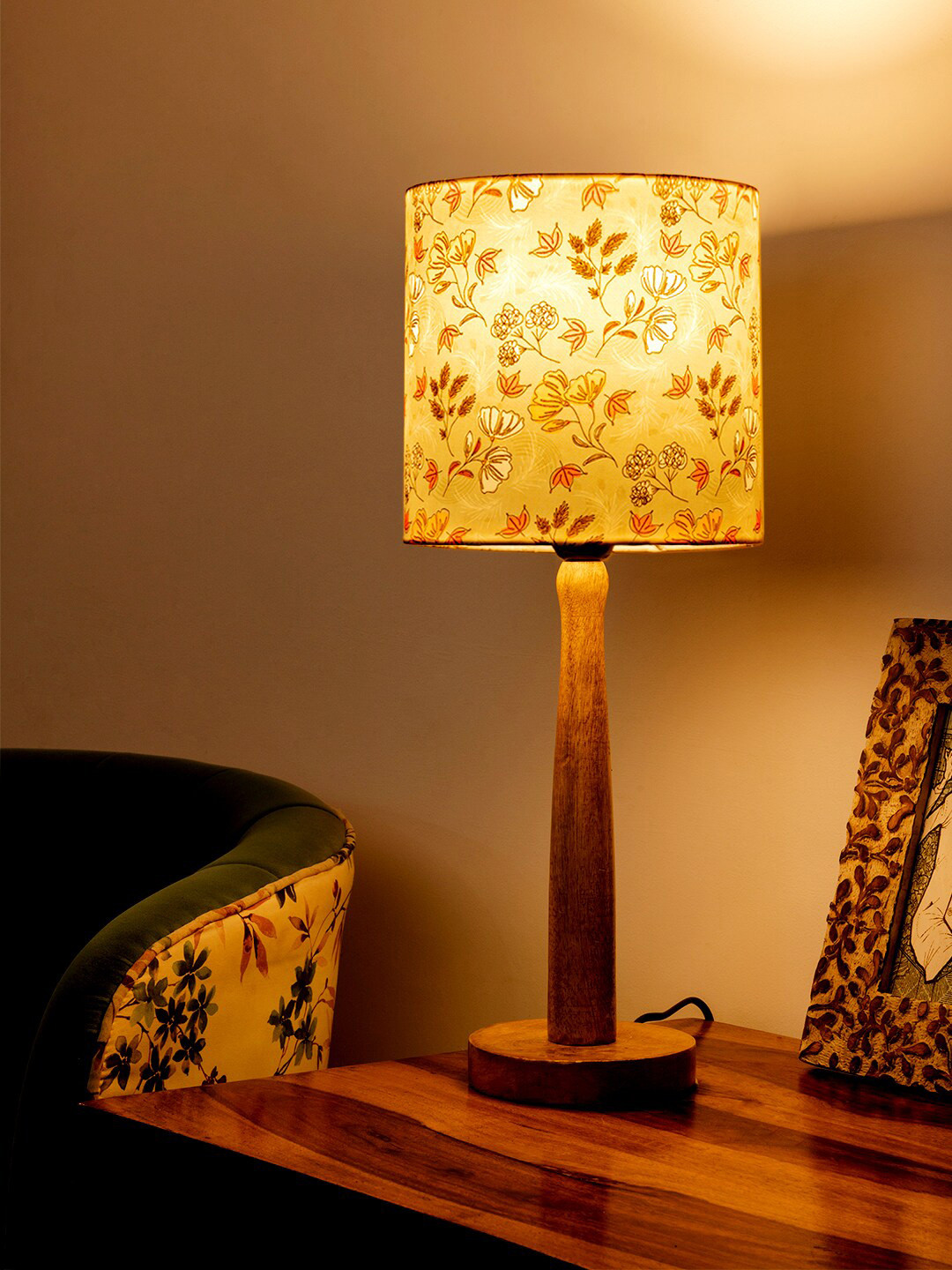 green girgit Grey & Brown Printed Wooden Table Lamp
