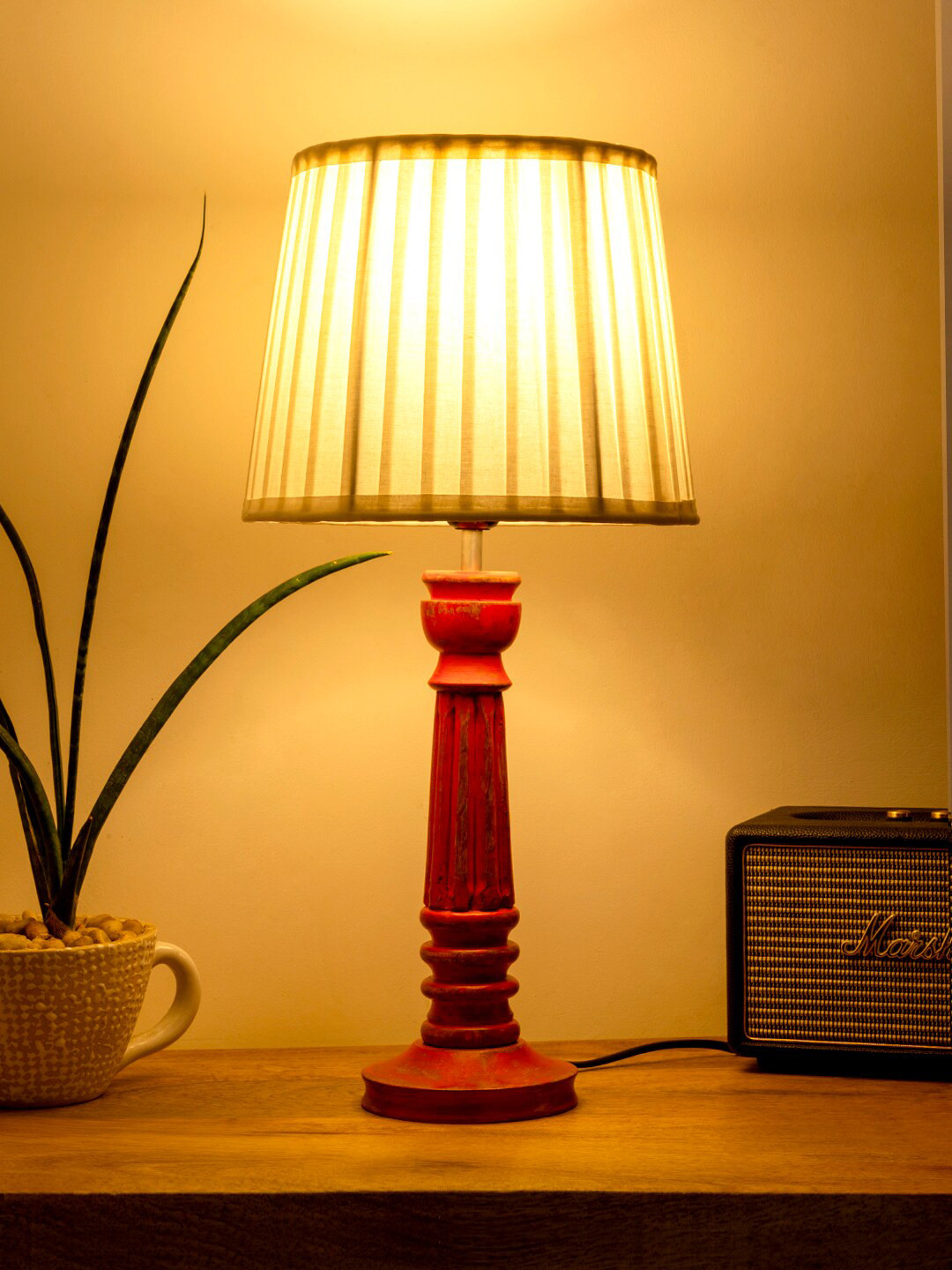 green girgit Pink & White Pleated Wooden Pillar Table Lamp