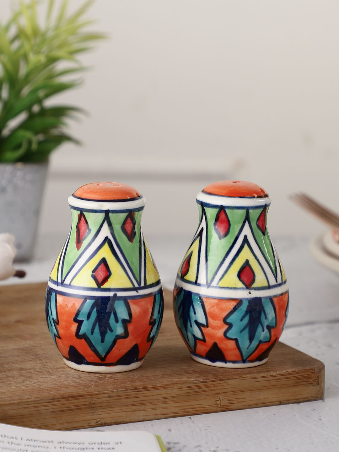 MIAH Decor Red & Blue 2 Pcs Ceramic Salt & Pepper Shaker