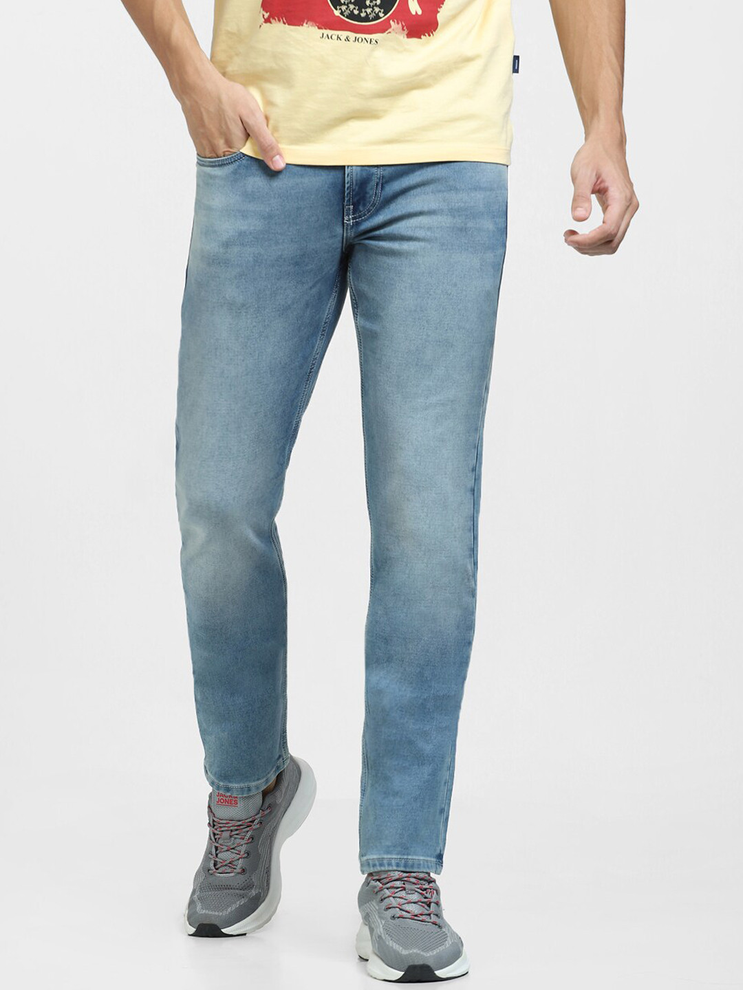 Jack & Jones Men Light Fade Mildly Distressed Low-Rise Slim Fit Cropped Jeans