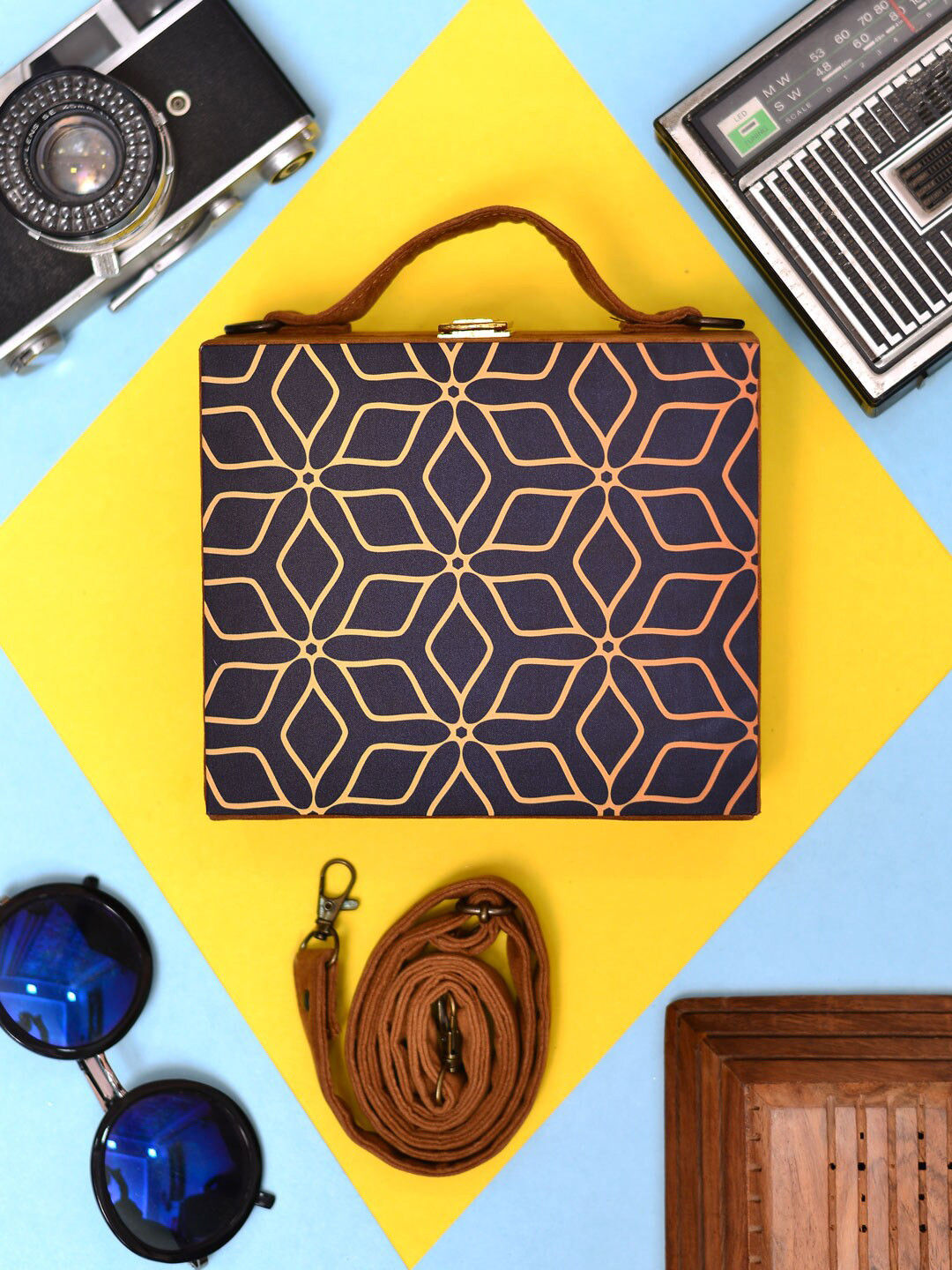 ARTKLIM Rustic Floral Symmetrical Suitcase Style Box Clutch