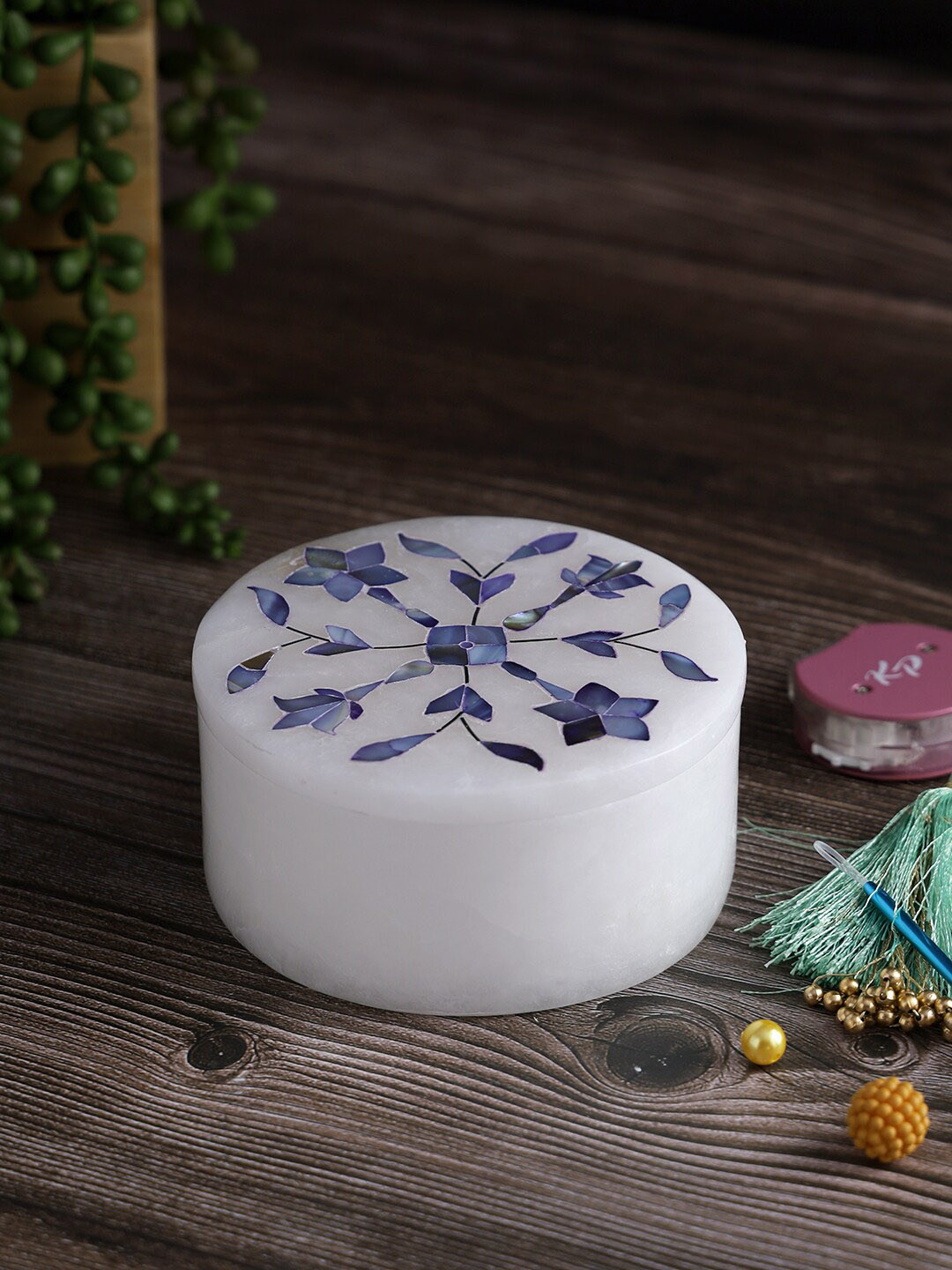 Aapno Rajasthan Blue & White Floral Design Marble Jewellery Box