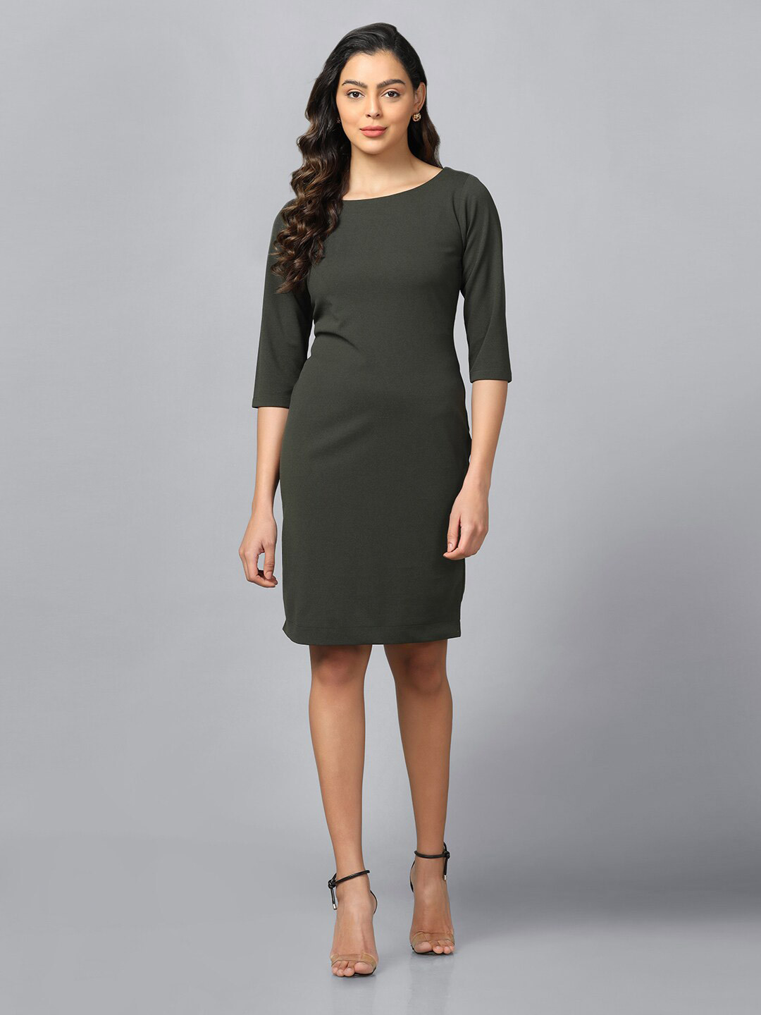 PowerSutra Boat Neck Three-Quarter Sleeves Knitted Sheath Dress