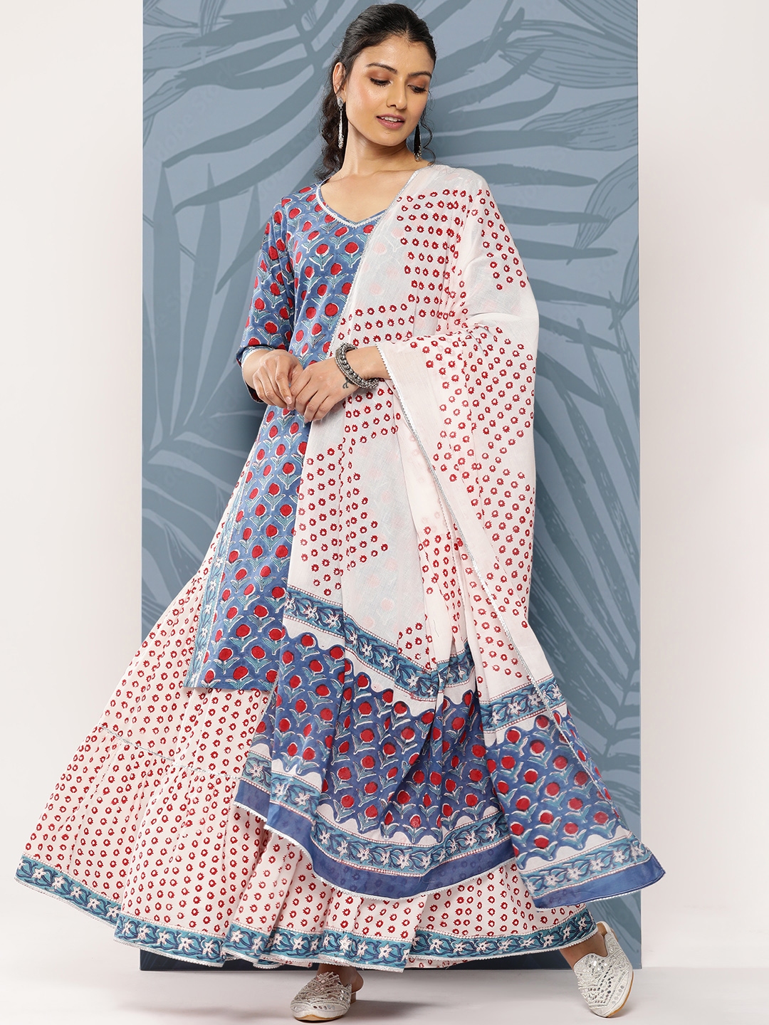 Libas Floral Printed High Slit Gotta Patti Pure Cotton Kurta With Skirt & Dupatta - Kurta Sets for Women 22117138 | Myntra