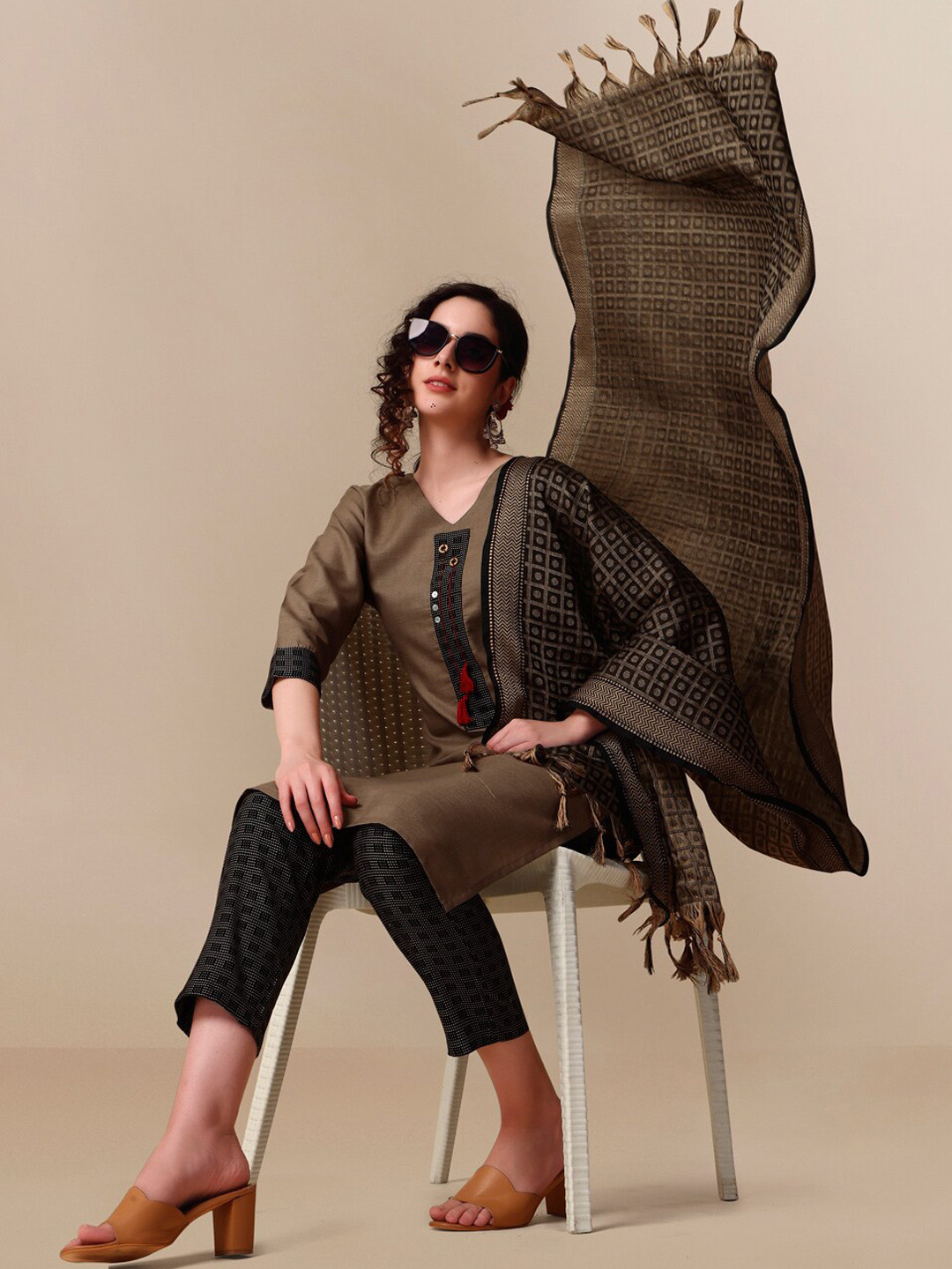 KALINI Thread Work Self Checked Desing Straight Kurta with Trousers with Dupatta