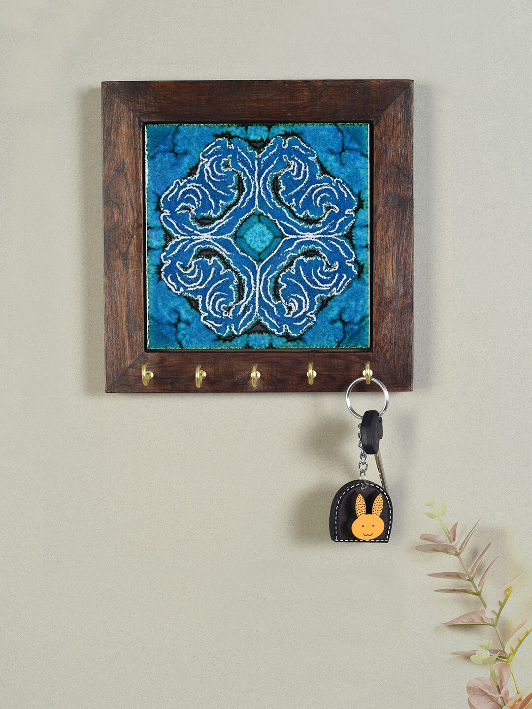 AAKRITI ART CREATIONS Blue & Brown Daisy Printed Key Holder Panel