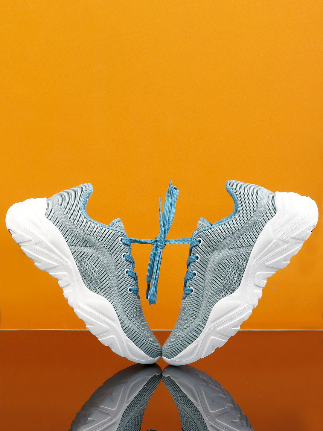 bacca bucci Women Woven Design Contrast Sole Sneakers