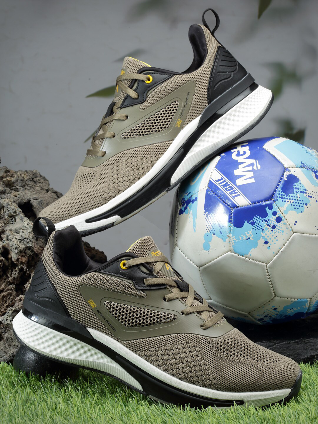 Action Men Mesh Running Non-Marking Sports Shoes ATG-704