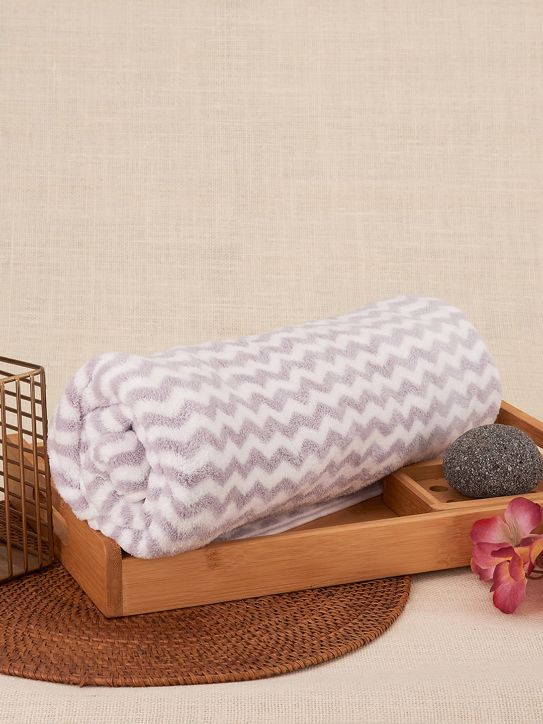 Black gold 2 Pcs Premium Purple & White Striped 354 GSM Microfiber Quick Dry Bath Towels