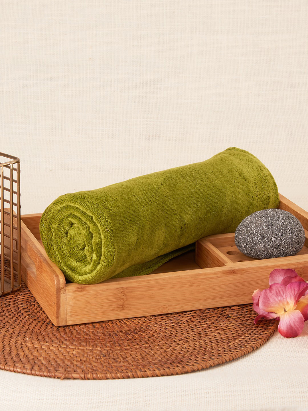 Black gold 4-Pcs Green GSM 400 Premium Microfiber Lightweight Bath Towels