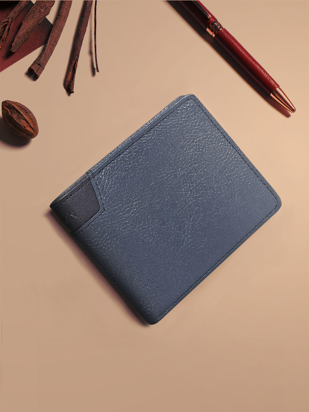 Hidesign Men Leather Two Fold Wallet