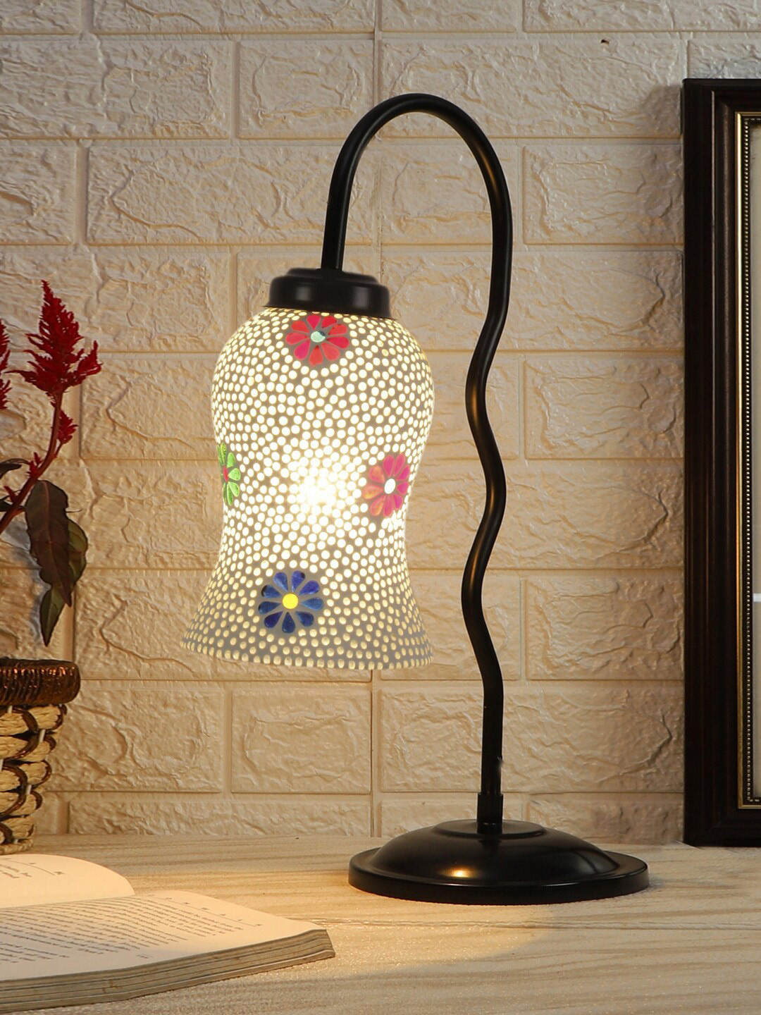 Devansh White & Red Mosaic Printed Glass Zig Zag Curvy Iron Metal Table Lamp
