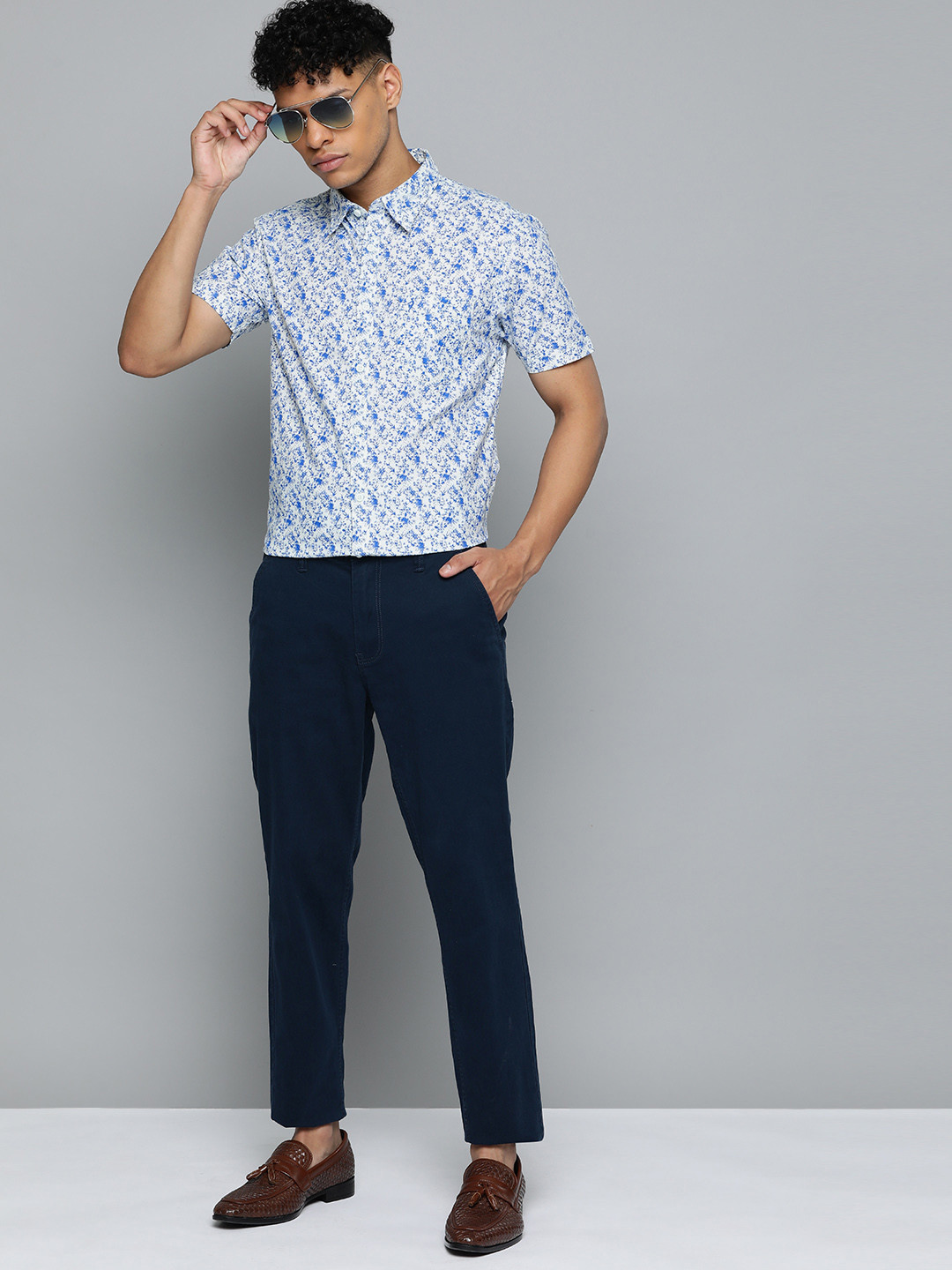 Indian Terrain Chiseled Floral Printed Semiformal Shirt