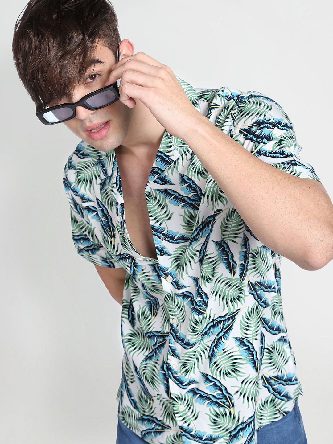 Flying Machine Tropical Printed Slim Fit Casual Shirt
