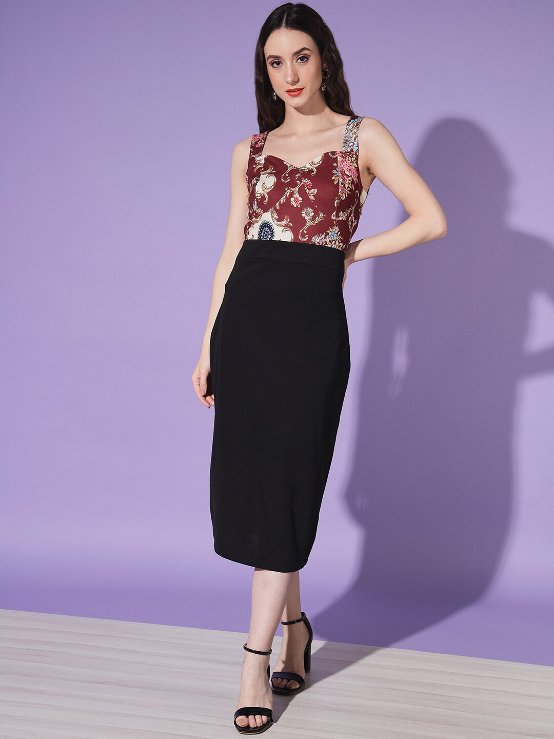 WoowZerz Sweetheart Neck Floral Sheath Midi Dress