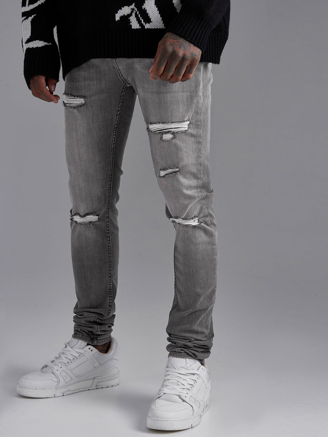 boohooMAN Skinny Fit Mildly Distressed Light Fade Stretchable Jeans