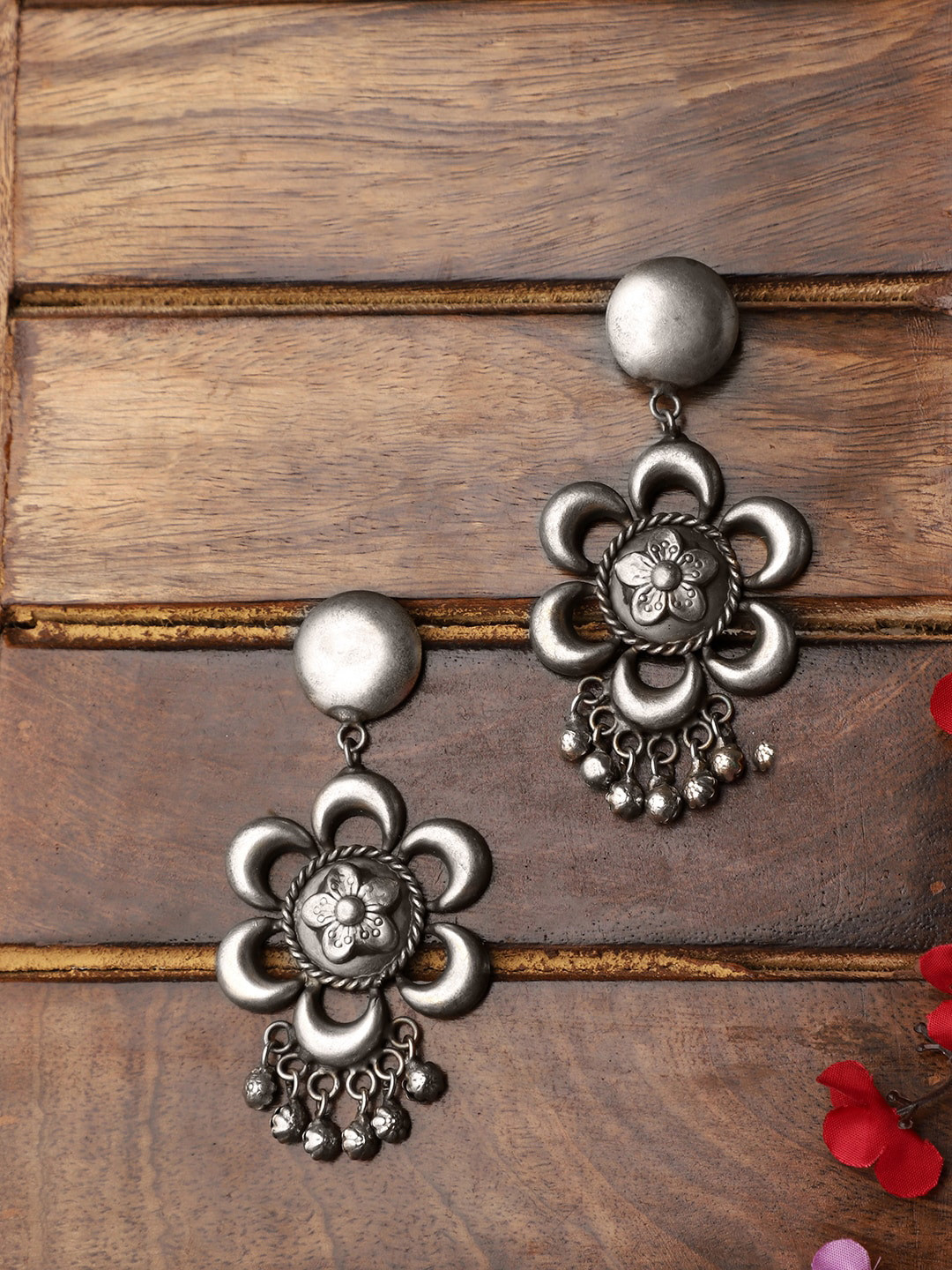 VENI Silver-Plated Oxisided Floral Drop Earrings
