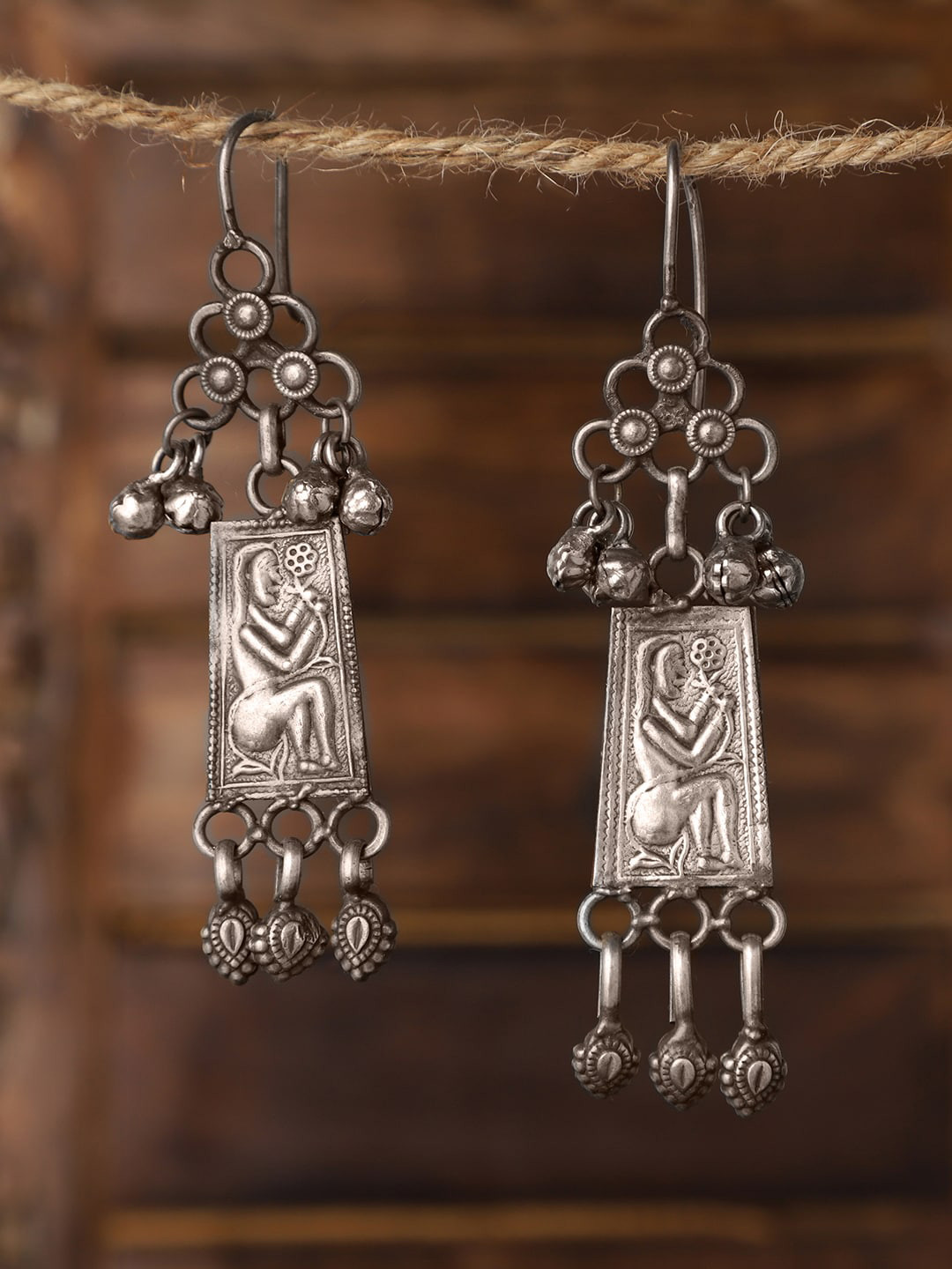 VENI Silver Plated Classic Oxidised Drop Earrings