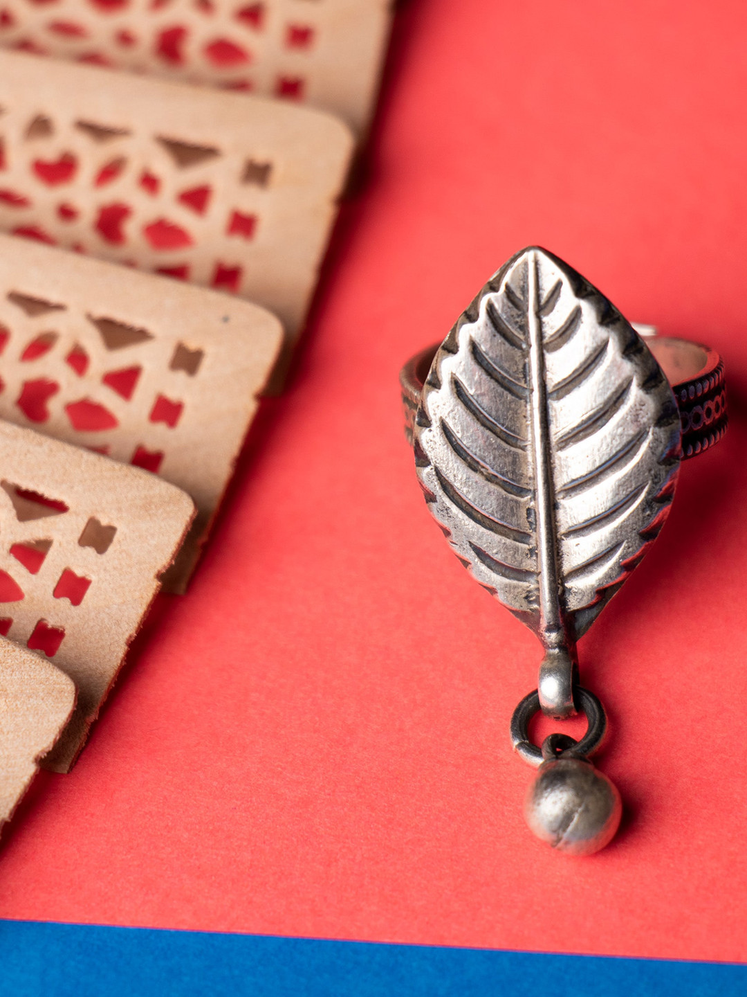 Shyle 925 Sterling Silver Leaf-Charm Finger Ring