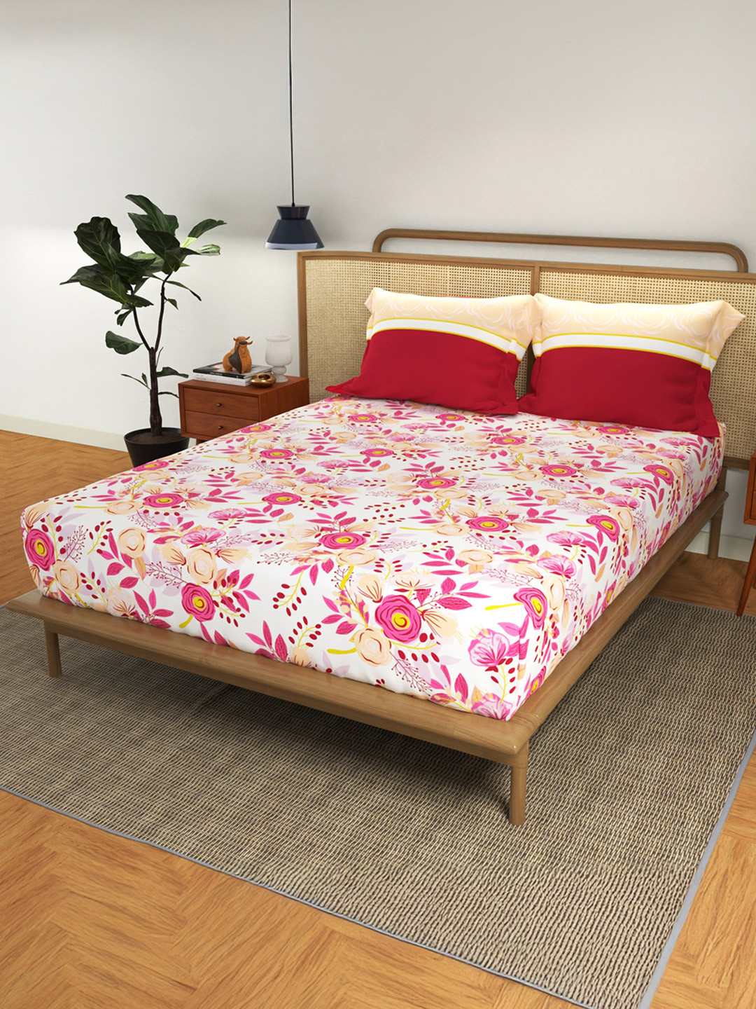 URBAN SPACE Divine Pink Floral 144 TC Pure Cotton Queen Bedsheet With 2 Pillow Covers