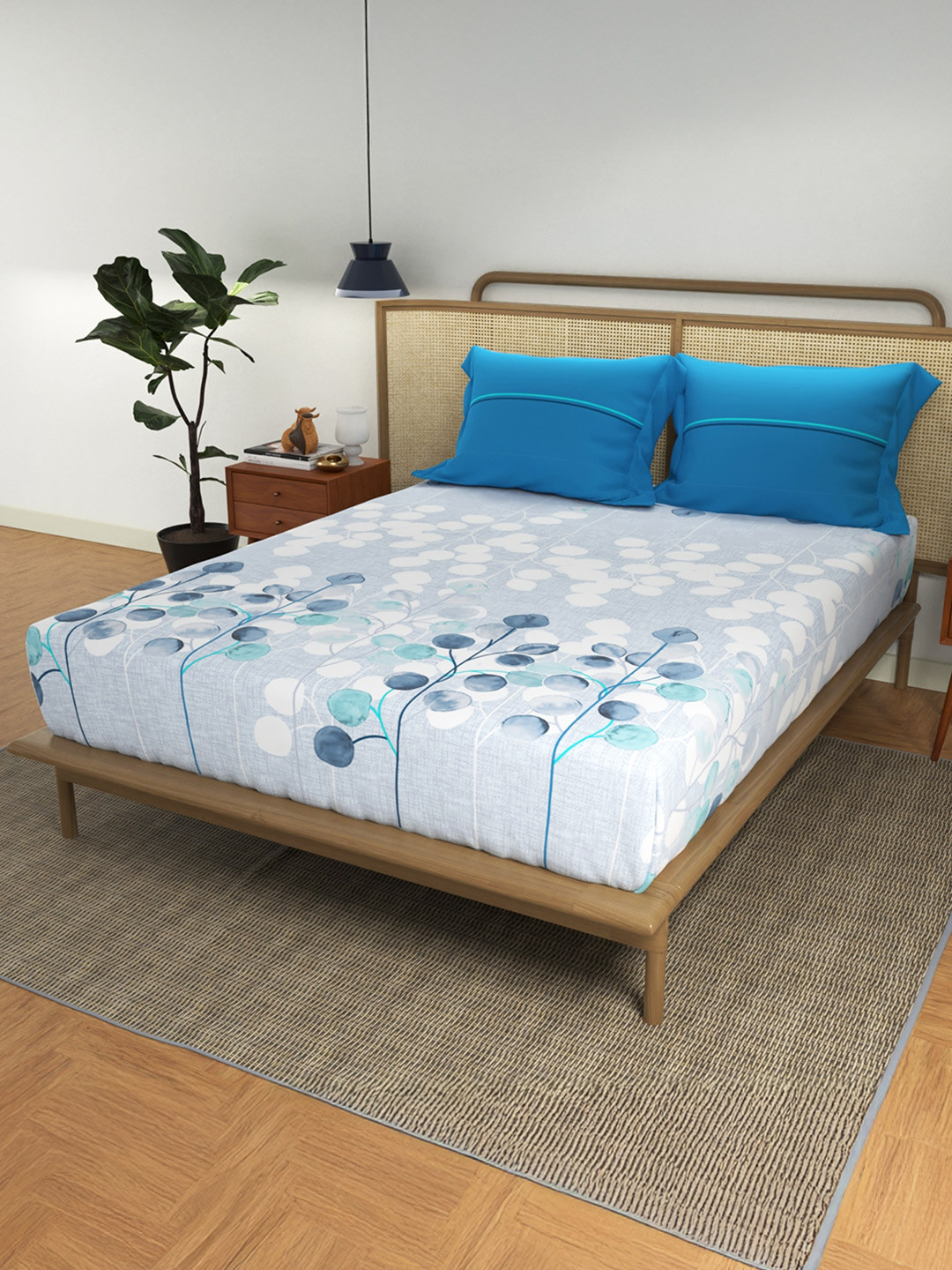 URBAN SPACE Divine White Floral Pure Cotton 144 TC Fitted Queen Fine Bedsheet with 2 Pillow Covers-100 x 87 inches