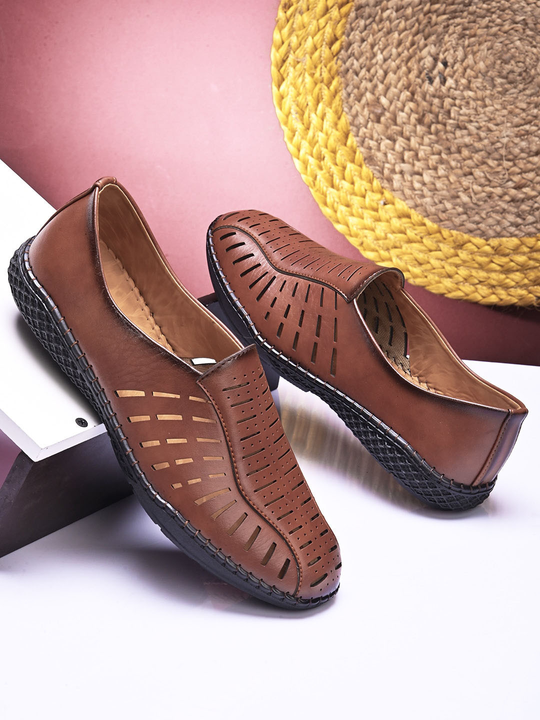 INVICTUS Men Textured Laser Cuts Square Toe Comfort Insole Leather Lightweight Mojaris