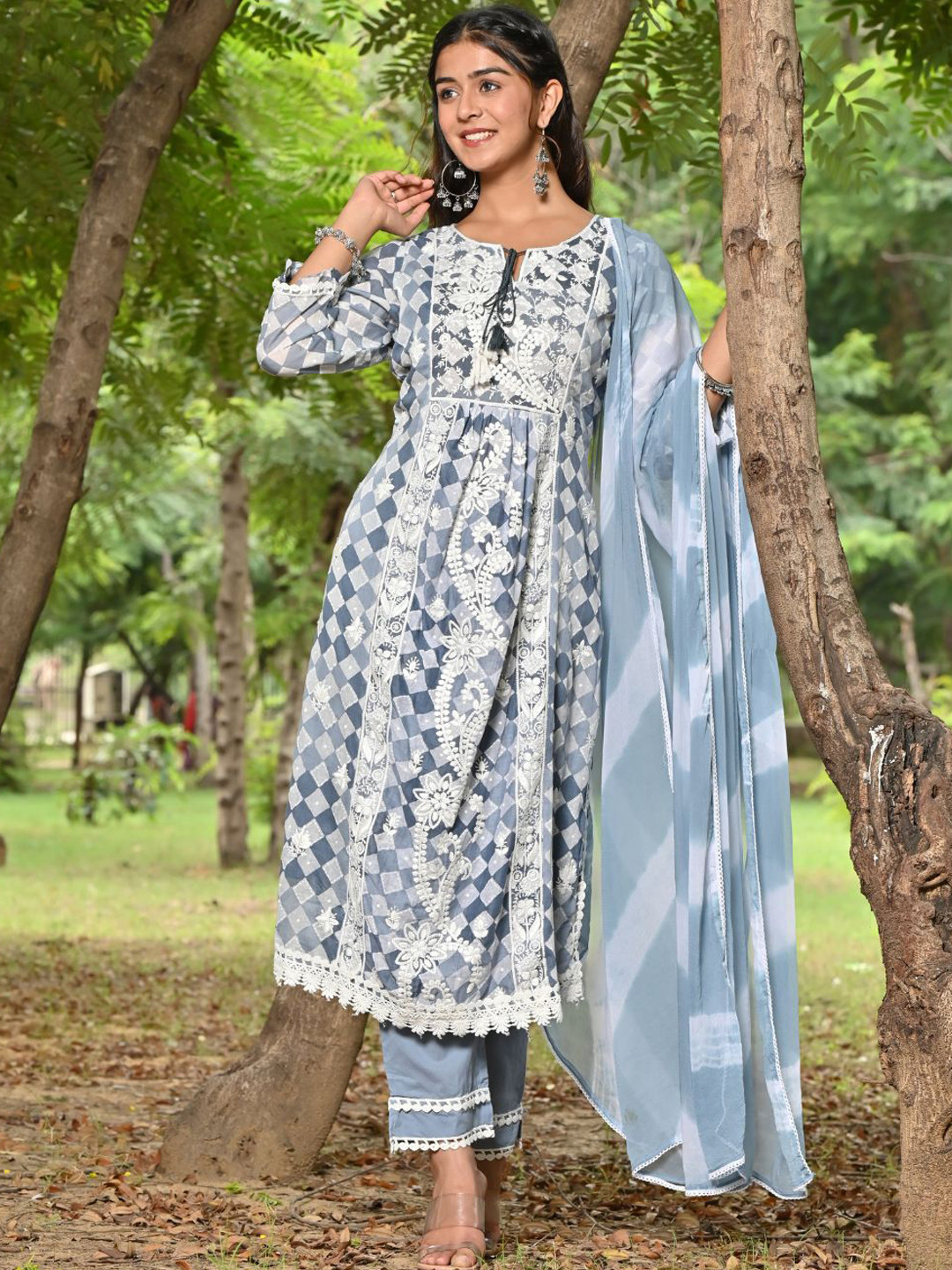 Zolo Label Embroidered Tie Up Neck Pure Cotton Chikankari Kurta With Trousers & Dupatta