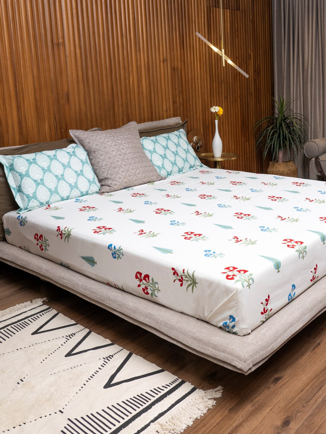 URBAN SPACE Regal Red Floral Cotton 220 TC King Fine Bedsheet with 2 Pillow Covers-108 x 108 inches