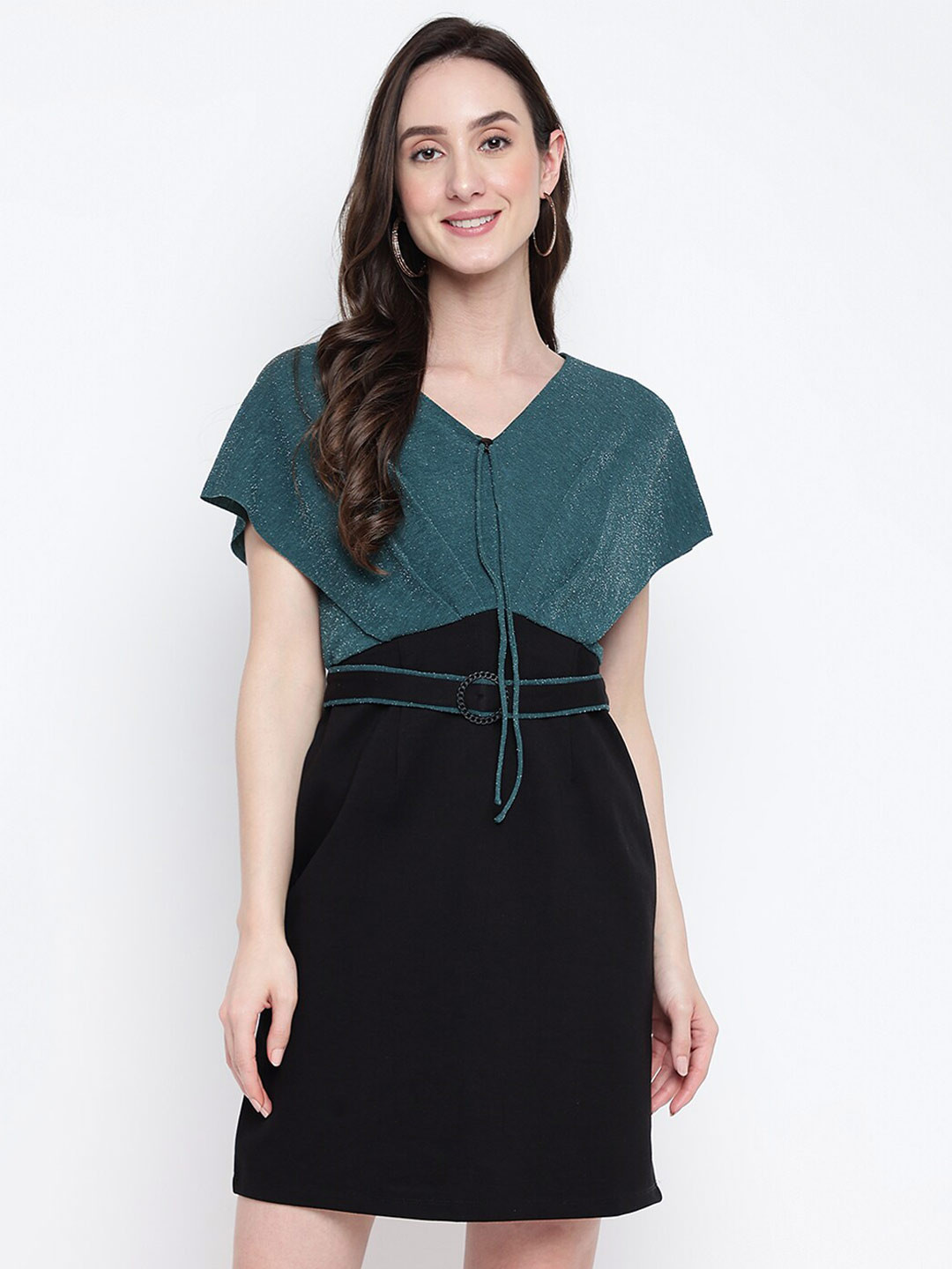 Latin Quarters Extended Sleeves Dress