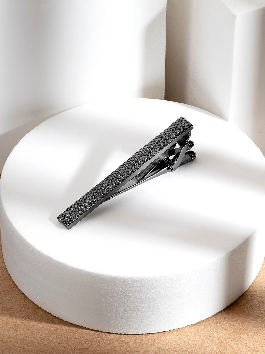 Peora Silver Plated Textured Tie Pin