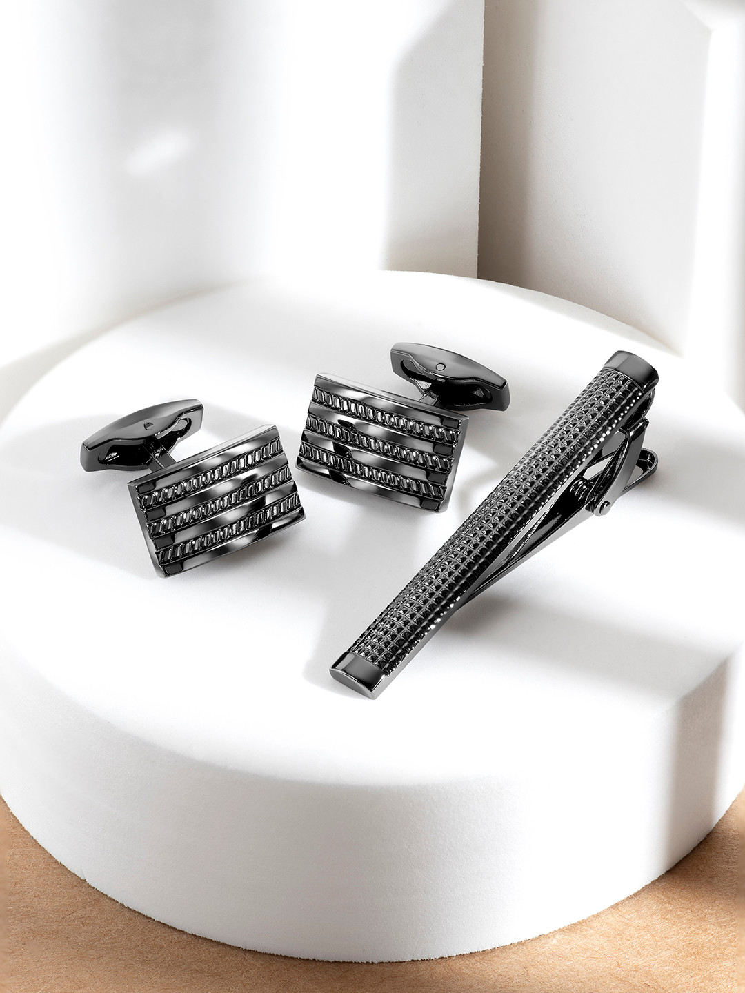Peora Set Of 2 Combo of Tie Pin & Cufflinks Set