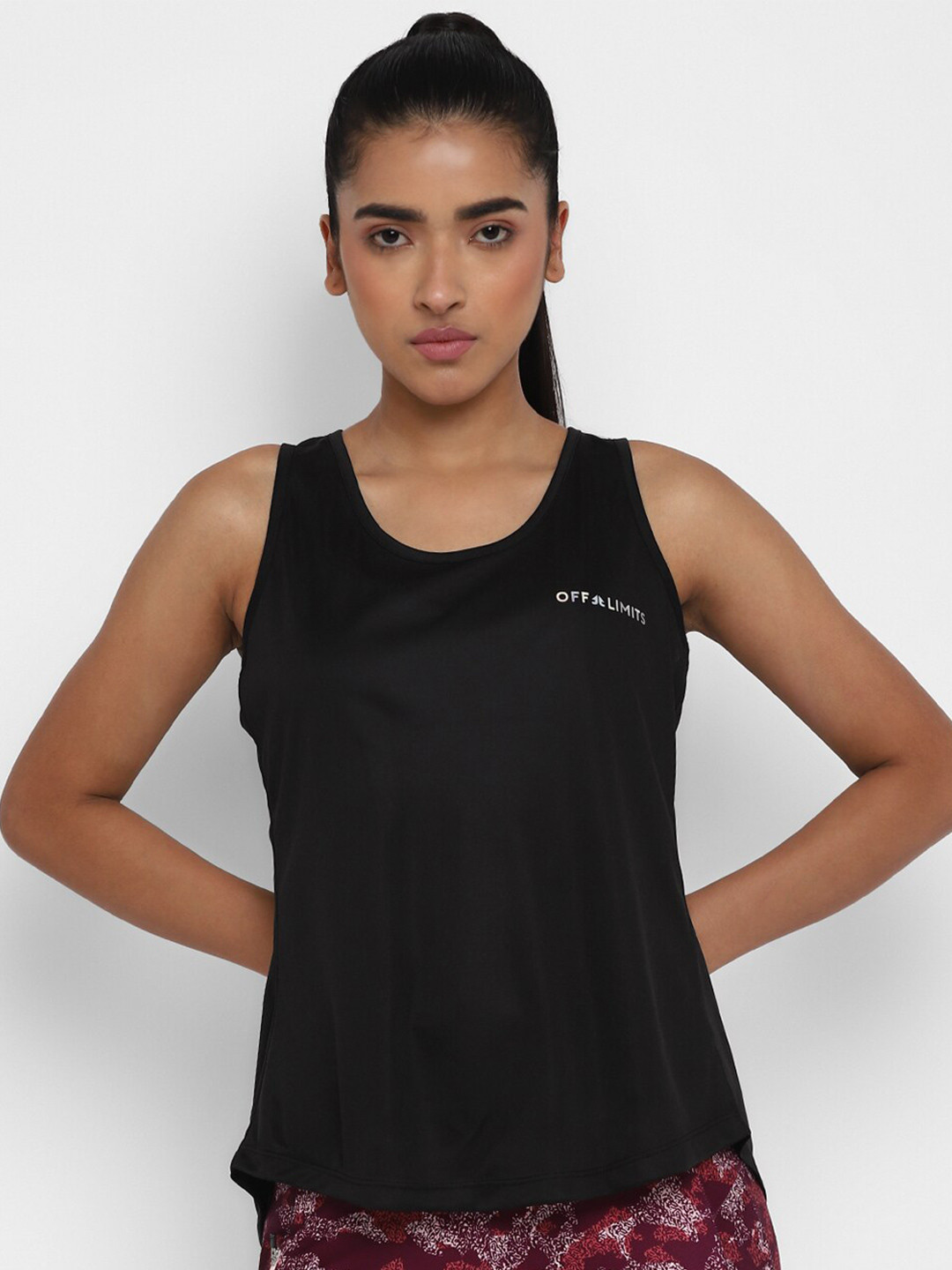 OFF LIMITS Sleevesless Sports T-shirt With Back Slit