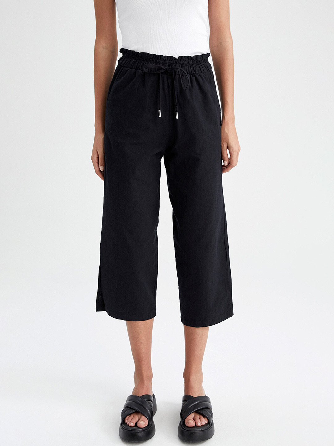 DeFacto Women Three-Fourth Pure Cotton Parallel Trousers