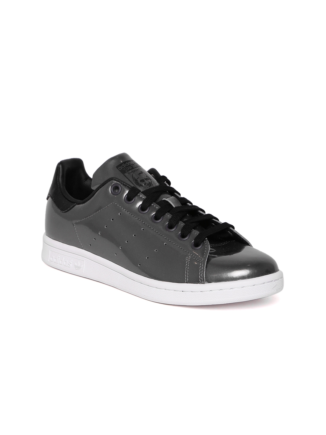 adidas casual shoes myntra