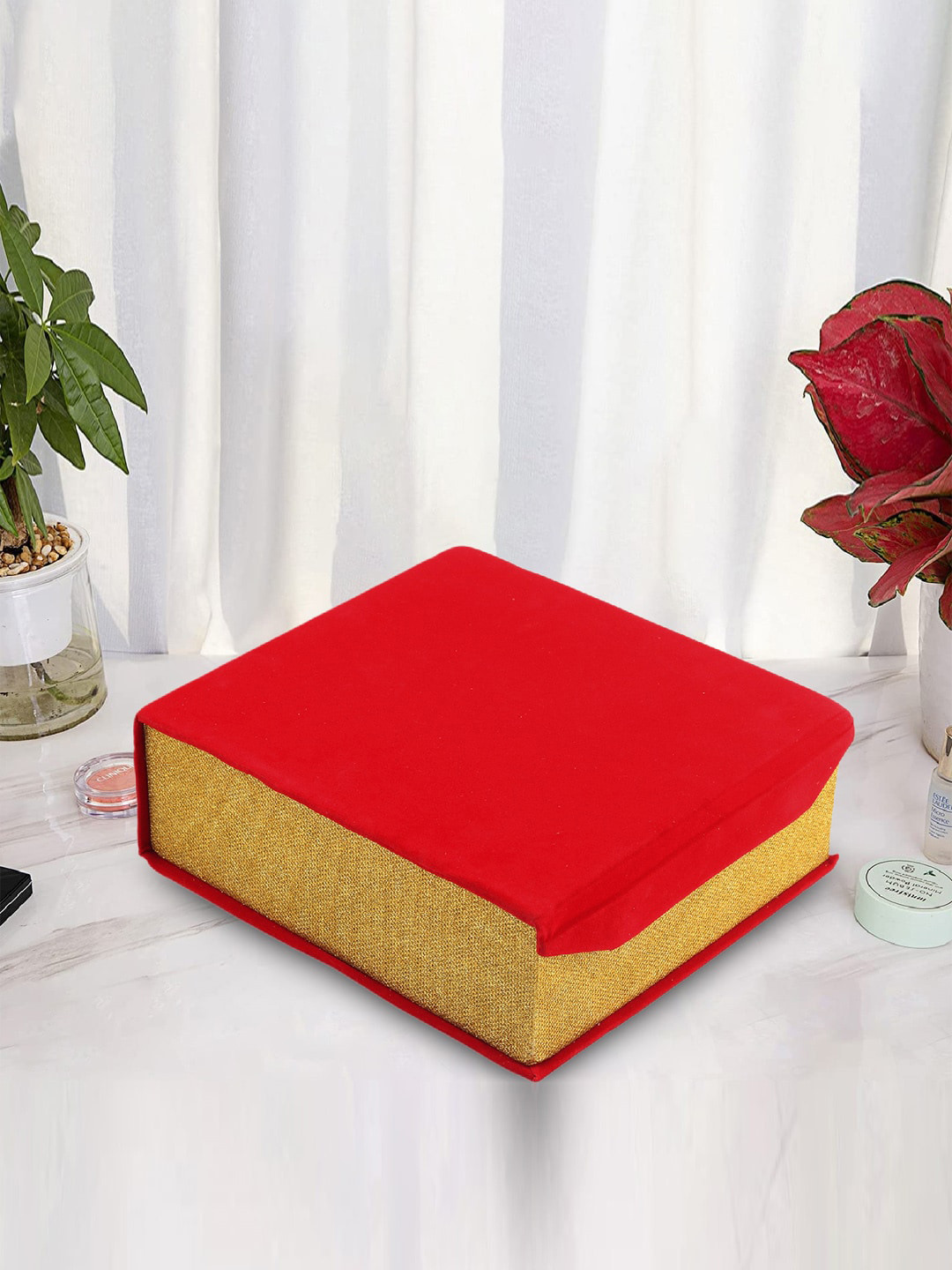 Kuber Industries Red & Gold-Toned Wooden 3 Rod Bangle Box With 2 Magnetic Buckle