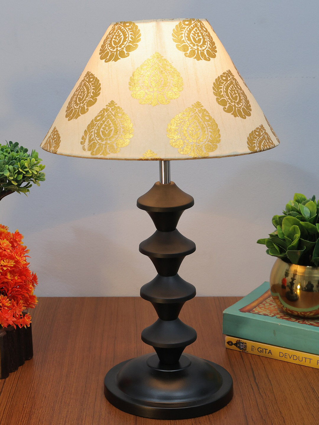 Homesake Gold-Toned & Black Printed Jute Shade With Pillar Metal Base Table Lamp