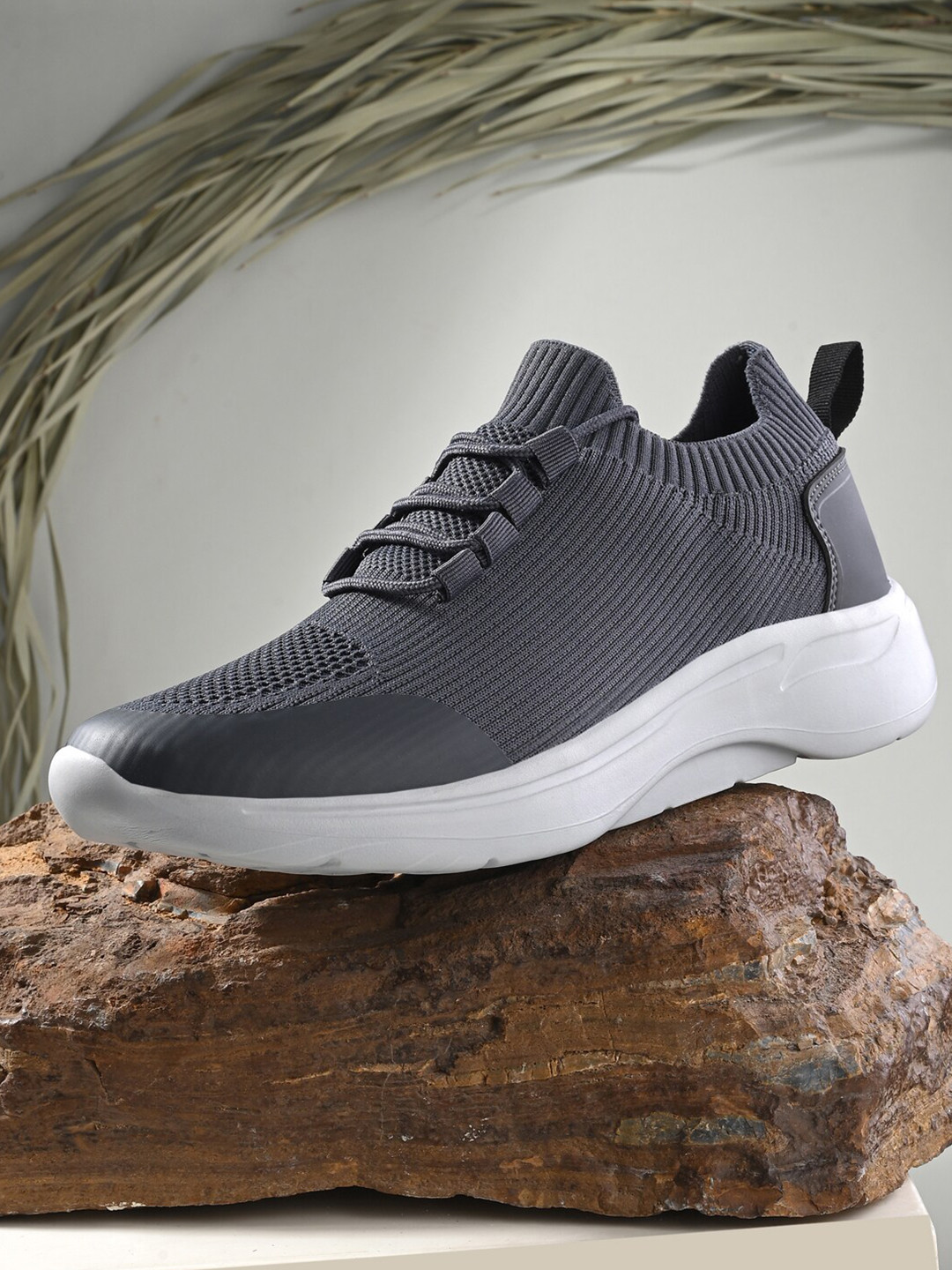 HRX by Hrithik Roshan Men Mesh Knit Non-Marking Walking Sport Shoes