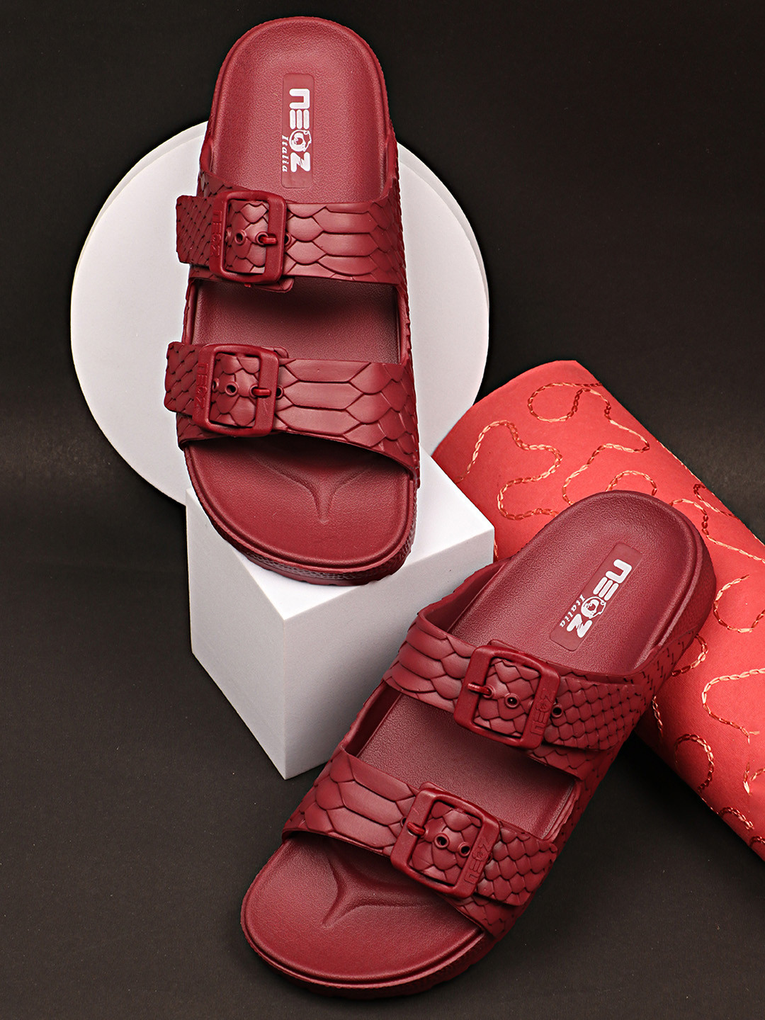 Buy NEOZ Women Rubber Sliders Flip Flops - Flip Flops for Women 22243788 |  Myntra