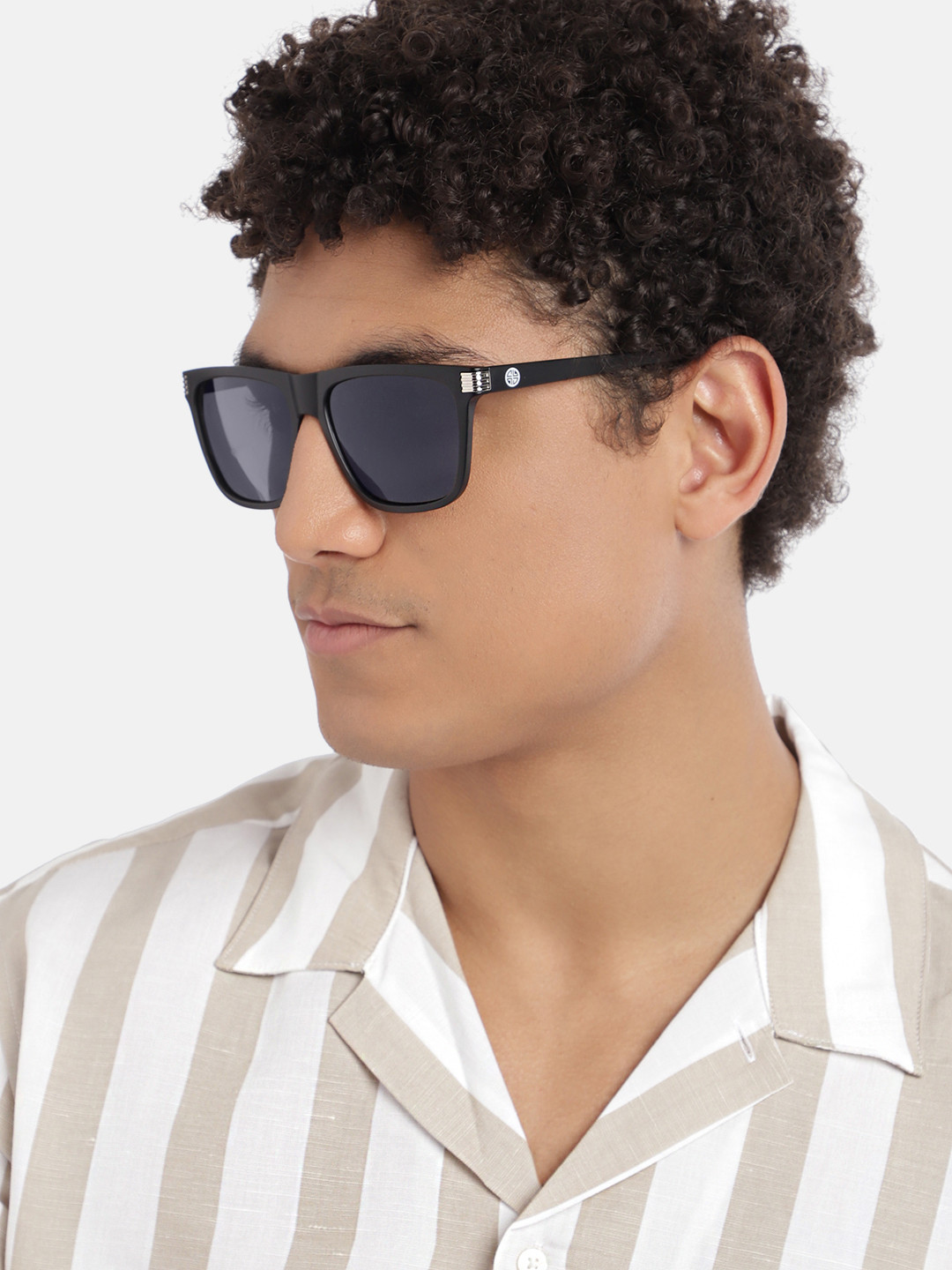 Carlton London Men Wayfarer Sunglasses with UV Protected Lens CLSM216