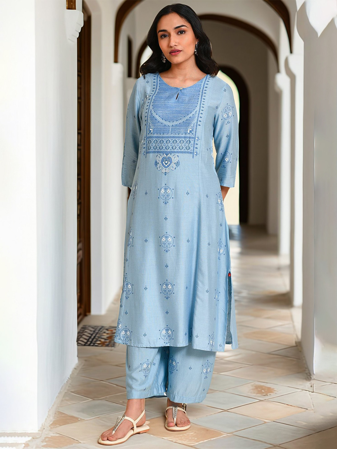 W Women Floral Print Co-Ord Kurta Set With Parallel Pant