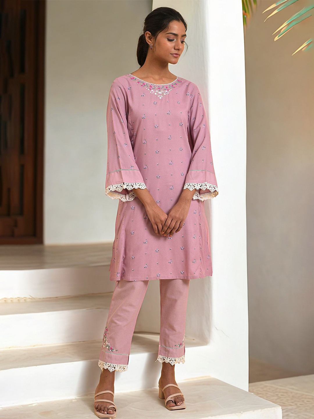 W Festive Floral Print Rayon Kurta With Slim Pant
