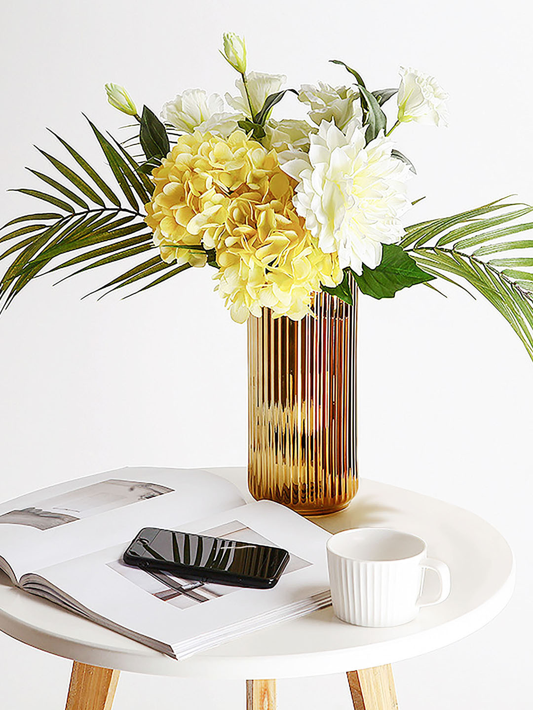 Art Street Gold-Plated Textured Design Ceramic Vase